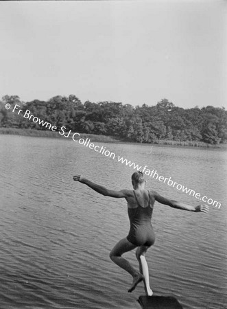 AT FRITTON DECOY JOHN TAYLOR DIVING